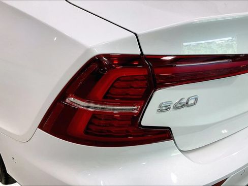 Used 2022 Volvo S60 B5 Inscription AWD/4WD image 24