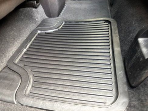 Used 2024 Chevrolet Equinox LT image 26