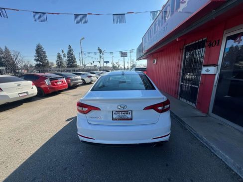 Used 2017 Hyundai Sonata SE image 6