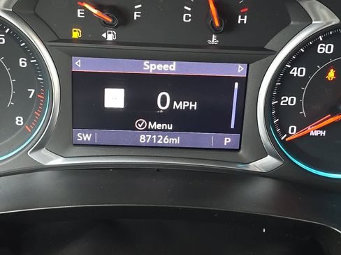 Used 2021 Chevrolet Traverse RS image 27