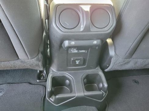 Used 2023 Jeep Wrangler Sahara image 24