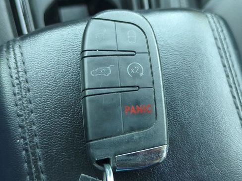 Used 2025 Jeep Compass Limited AWD/4WD image 26