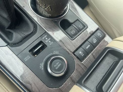 Used 2021 Toyota Highlander Platinum image 15