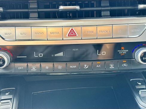 Used 2025 Kia Telluride S image 17