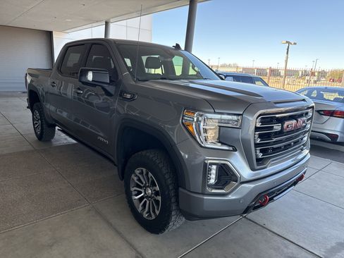 Used 2020 GMC Sierra 1500 AT4 w/ AT4 Premium Package image 3