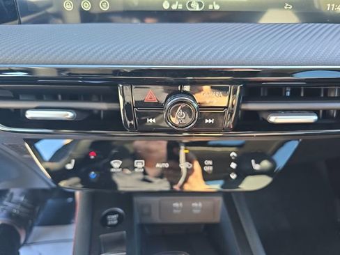 New 2026 Nissan Kicks SR w/ SR Premium Package image 25