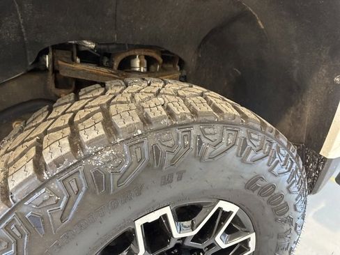 Used 2022 GMC Sierra 3500 Denali image 28