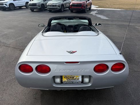 Used 2002 Chevrolet Corvette Convertible w/ Preferred Equipment Group1 image 7