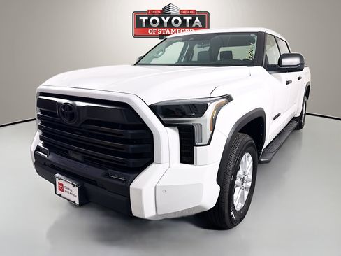 Used 2024 Toyota Tundra SR5 AWD/4WD image 3