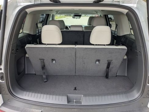 Used 2025 Hyundai Santa Fe SEL FWD image 25