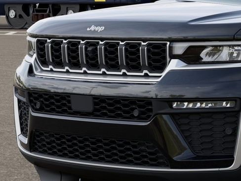 New 2026 Jeep Grand Cherokee L Limited AWD/4WD image 11