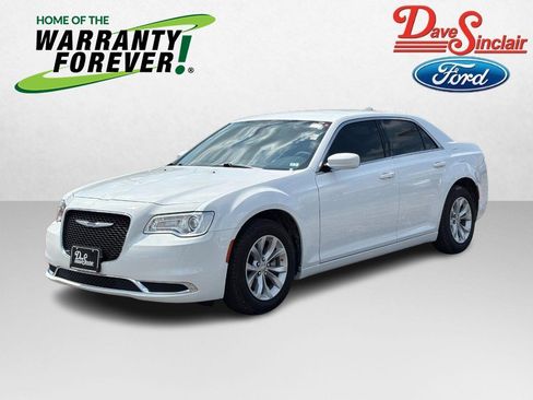Used 2023 Chrysler 300 Touring RWD image 1