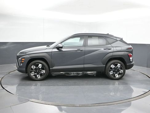 Used 2025 Hyundai Kona SEL AWD/4WD image 2