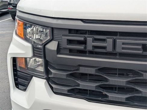 Used 2023 Chevrolet Silverado 1500 Custom image 10