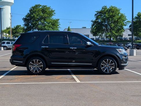 Used 2019 Ford Explorer Platinum AWD/4WD image 4