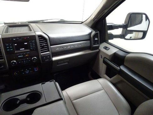 Used 2019 Ford F250 XL w/ Power Equipment Group image 40