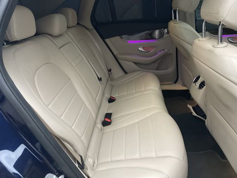 Used 2021 Mercedes-Benz GLC 300 4MATIC image 44