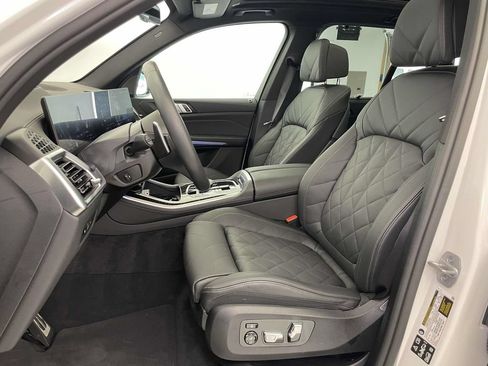 Used 2026 BMW X5 xDrive40i w/ M Sport Package AWD/4WD image 5
