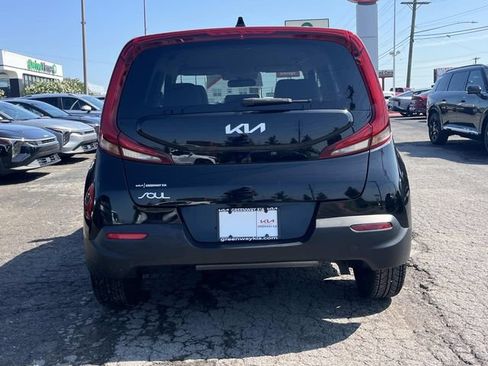 Used 2022 Kia Soul LX FWD image 6