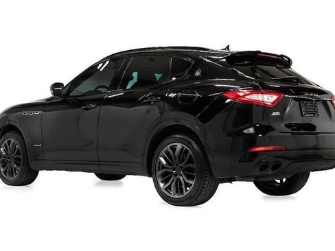 Used 2018 Maserati Levante S GranSport AWD/4WD image 4