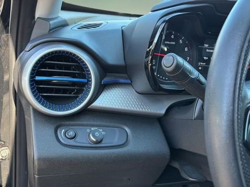 Used 2024 Chevrolet Trax LS w/ LS Convenience Package image 21