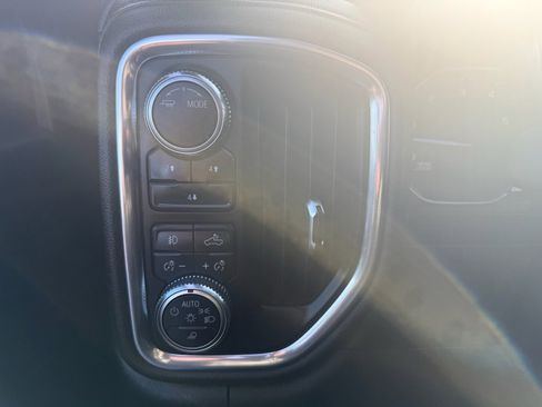 Used 2023 GMC Sierra 3500 SLE image 11