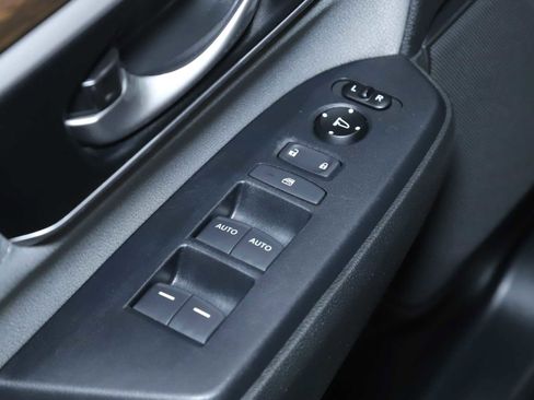 Used 2019 Honda CR-V EX image 16