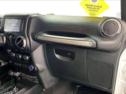Used 2018 Jeep Wrangler Unlimited Sport S image 15