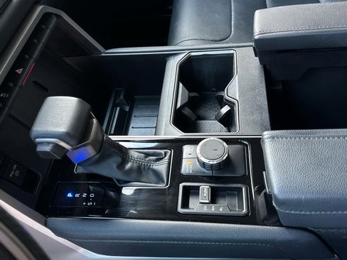 Used 2023 Toyota Tundra Limited image 21