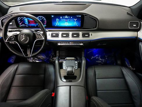 Used 2025 Mercedes-Benz GLE 350 4MATIC image 11
