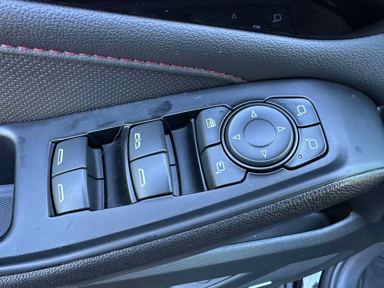 Used 2023 Chevrolet Traverse RS AWD/4WD image 18