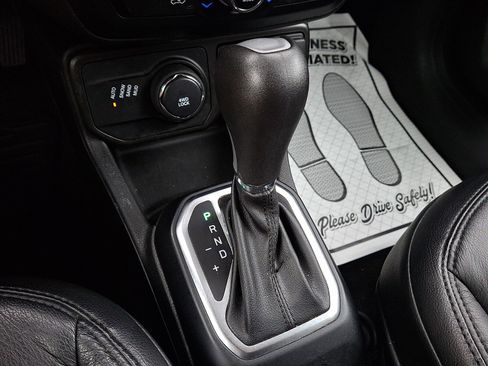 Used 2020 Jeep Renegade Latitude image 14