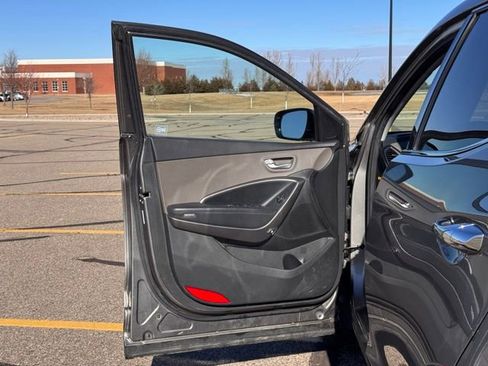 Used 2013 Hyundai Santa Fe Sport image 4