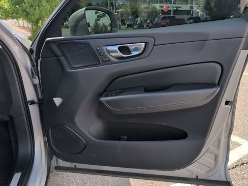 Used 2022 Volvo XC60 B5 Inscription w/ Advanced Package image 29