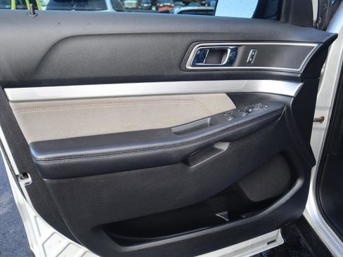 Used 2017 Ford Explorer XLT w/ Equipment Group 202A image 63