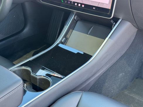 Used 2018 Tesla Model 3 image 18