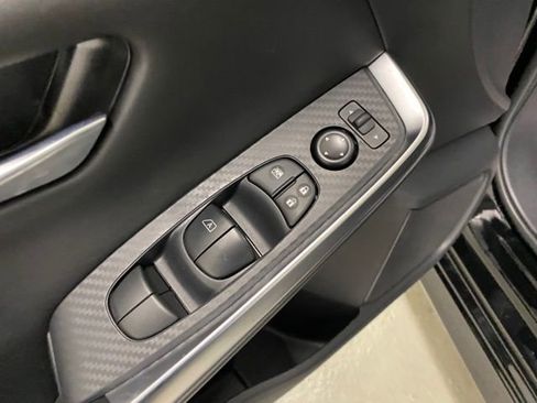 New 2025 Nissan Sentra SR image 9