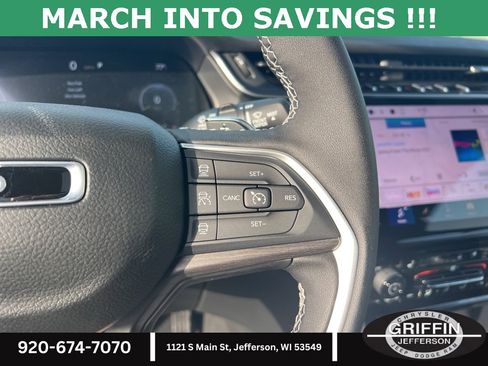 New 2025 Jeep Grand Cherokee Limited w/ Luxury Tech Group II image 17