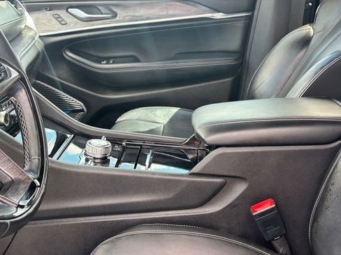 Used 2022 Jeep Grand Cherokee L Overland w/ Advanced Protech Group III image 10