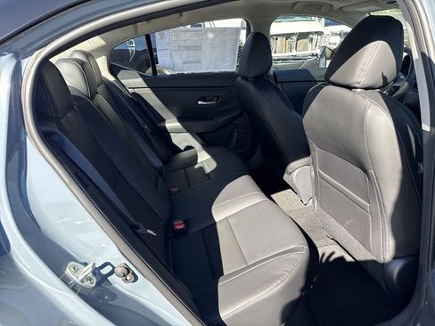 New 2025 Nissan Sentra SR w/ SR Premium Package FWD image 18