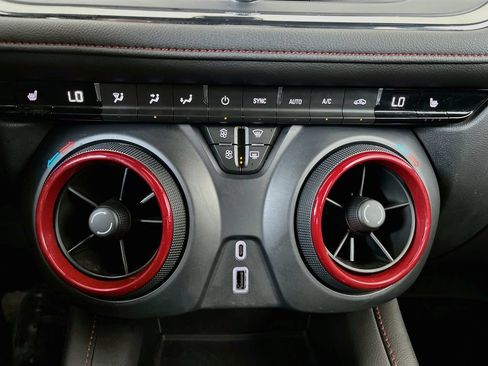 Used 2022 Chevrolet Blazer RS FWD image 16