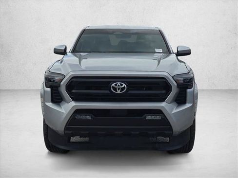 Used 2025 Toyota Tacoma SR5 AWD/4WD image 2