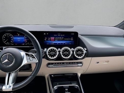 Used 2024 Mercedes-Benz GLA 250 image 8