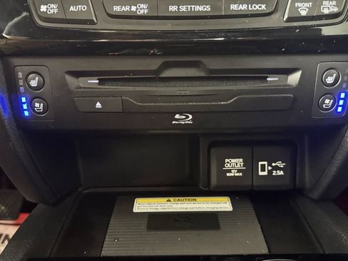 Used 2022 Honda Pilot Black Edition image 26