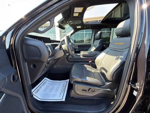Used 2025 Ford Expedition Tremor AWD/4WD image 30