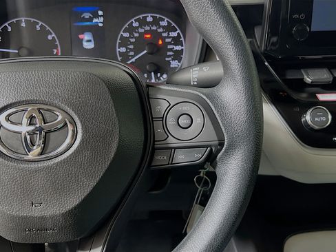 Used 2024 Toyota Corolla LE FWD image 20