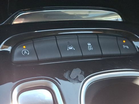 Used 2023 Buick Envision Preferred image 24