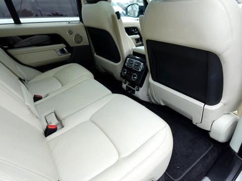 Used 2019 Land Rover Range Rover image 15