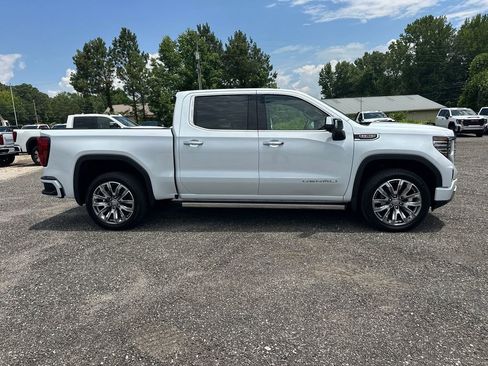 New 2026 GMC Sierra 1500 Denali w/ Denali Reserve Package AWD/4WD image 5