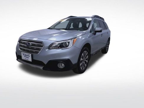 Used 2016 Subaru Outback 2.5i Limited AWD/4WD image 3